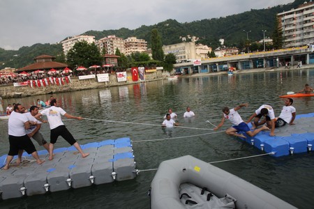 Rize'de Denizde Güç Gösterisi 22