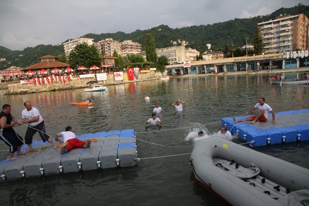 Rize'de Denizde Güç Gösterisi 37