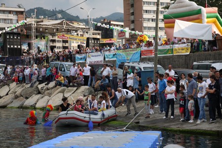 Rize'de Denizde Güç Gösterisi 7