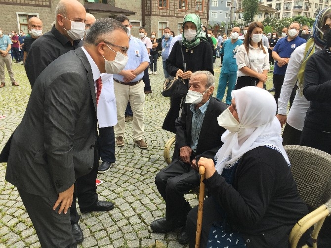RTEÜ'lü Öğretim Üyesi Prof. Dr. Turan Erdoğan Son Yolcuğuna Uğurlan 4