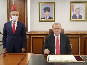 Cumhurbaşkanı Erdoğan Rize Valiliğini Ziyaret Etti