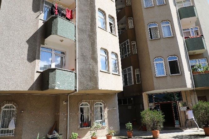 Rize'de apartman yöneticisi binayı karantinaya aldı 2