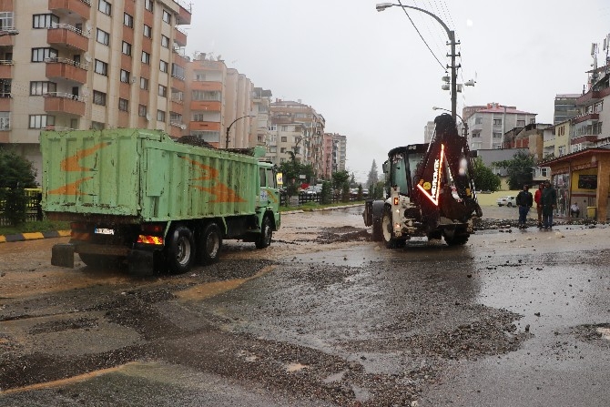 Trabzon'da sağanak hayatı olumsuz etkiledi 2