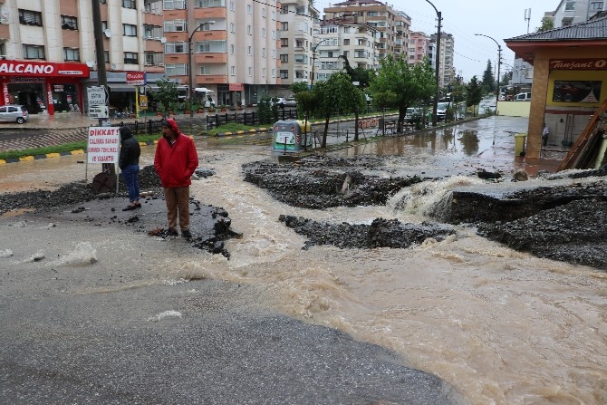 Trabzon'da sağanak hayatı olumsuz etkiledi 6