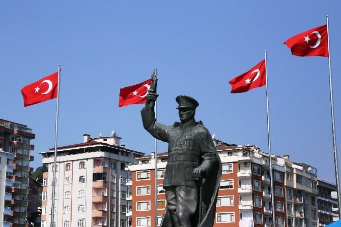 Atatürk'ün Rize'ye gelişinin 96. yıl dönümü kutlandı 1