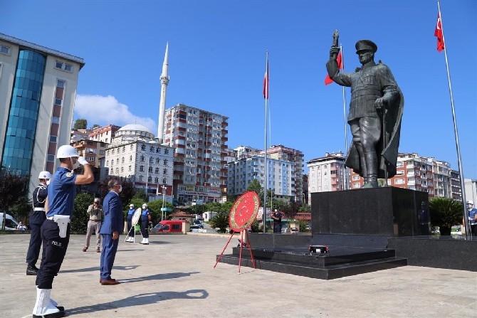Atatürk'ün Rize'ye gelişinin 96. yıl dönümü kutlandı 12