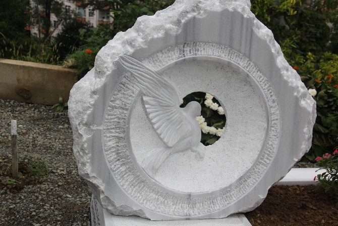 Neslican Tay Rize'de mezarı başında anıldı 3