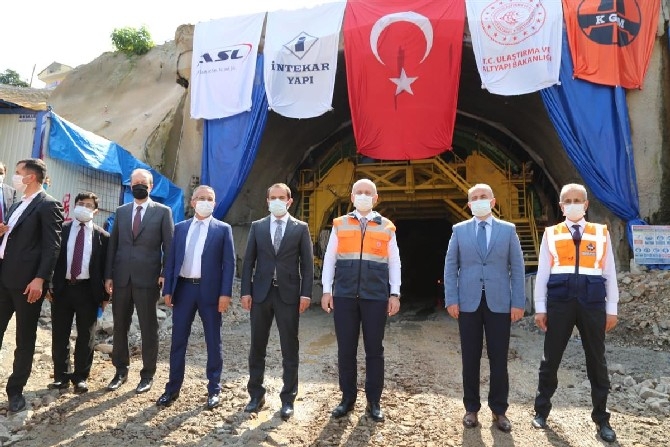 Bakan Karaismailoğlu, Salarha Tünelini Araçla Geçti 5