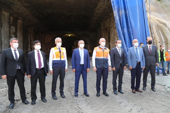 Bakan Karaismailoğlu, Salarha Tünelini Araçla Geçti 9