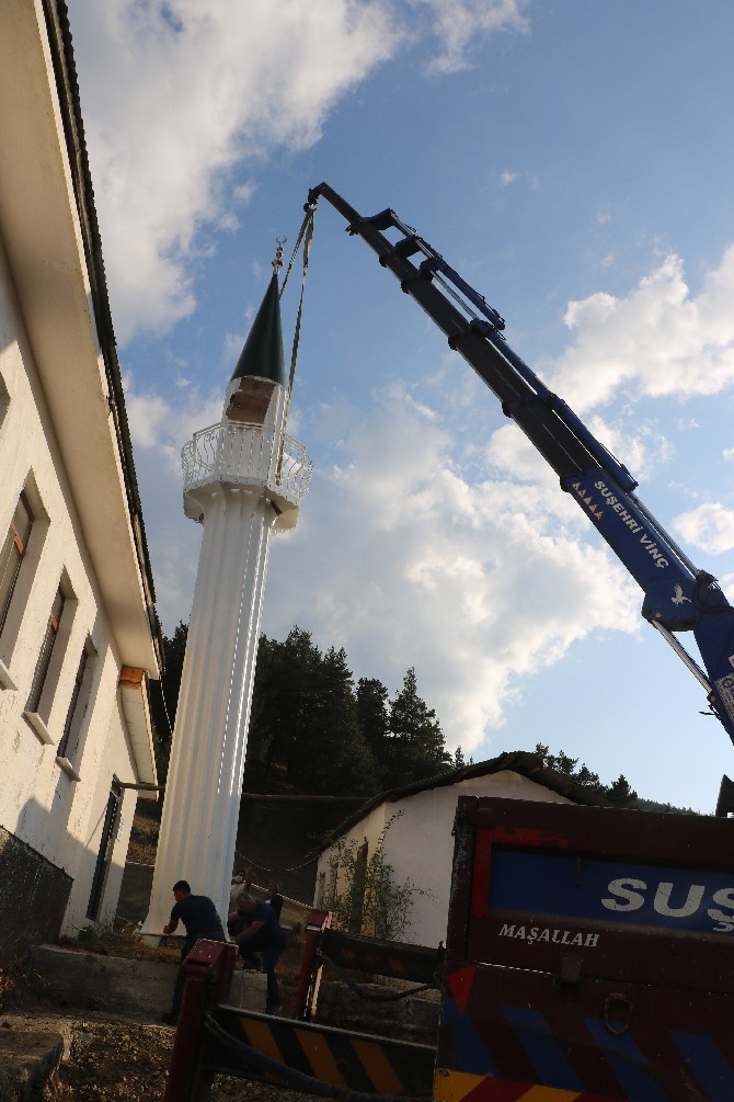 Caminin minaresi 500 kilometre mesafeden taşındı 10