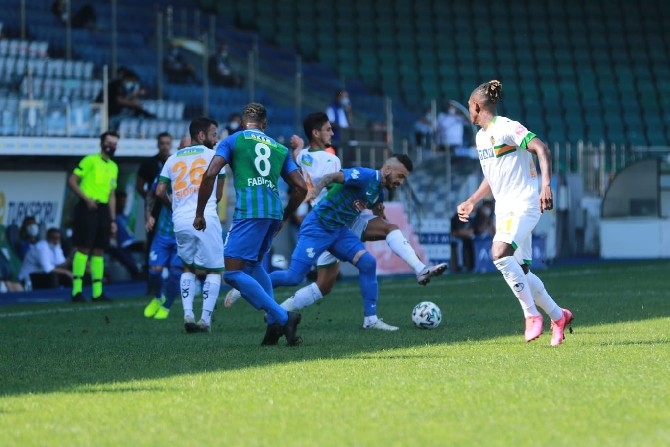 Çaykur Rizespor-Aytemiz Alanyaspor Maçından Kareler 21