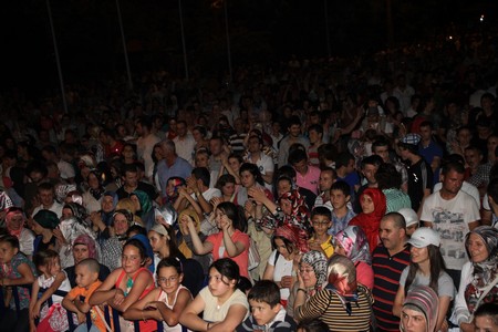 100 Bin Kişi Bu Şenlikleri İzledi – 3 146