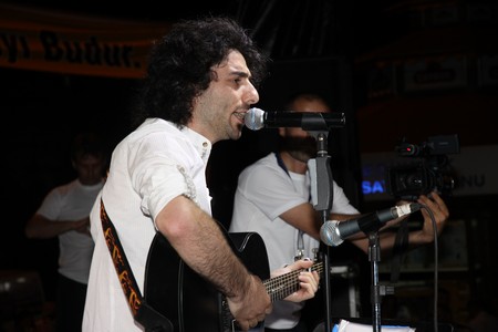 100 Bin Kişi Bu Şenlikleri İzledi – 3 147