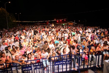 100 Bin Kişi Bu Şenlikleri İzledi – 3 153