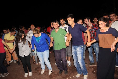 100 Bin Kişi Bu Şenlikleri İzledi – 4 164