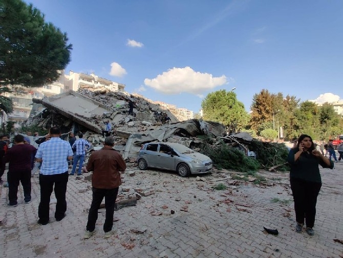 İzmir'de 6,6 büyüklüğünde deprem 10