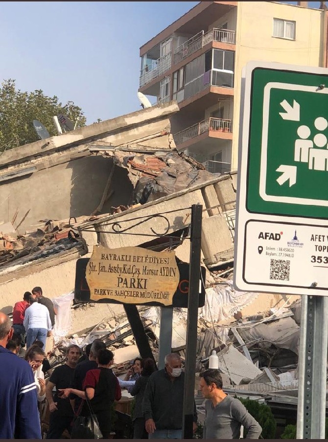 İzmir'de 6,6 büyüklüğünde deprem 7