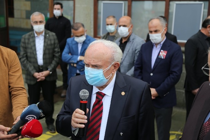 Mesut Yılmaz İçin Memleketi Rize'de Gıyabi Cenaze Namazı Kılındı 13