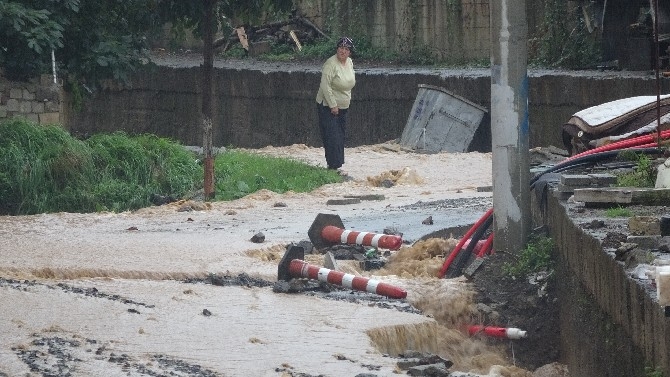 Trabzon'da şiddetli yağış 1