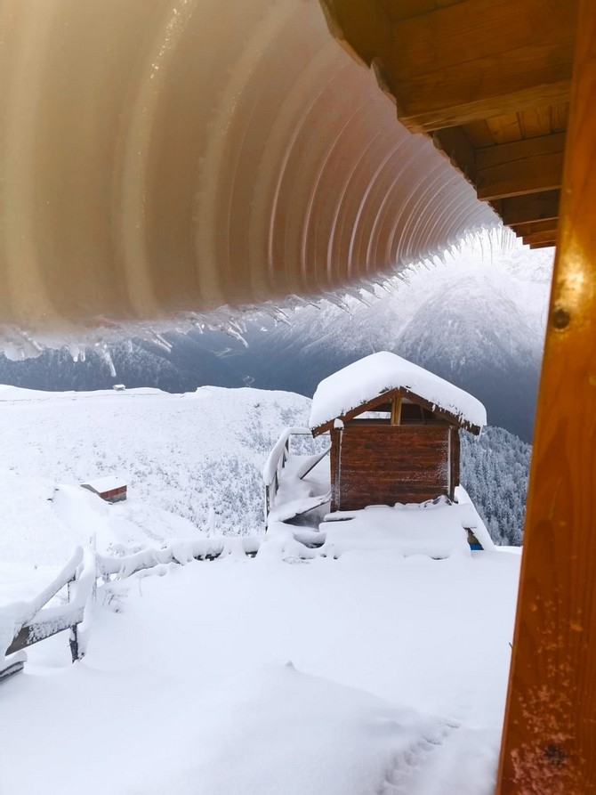Kaçkar Dağları'ndaki Yaylalara Kar Yağdı 10