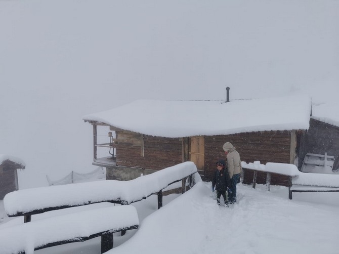 Kaçkar Dağları'ndaki Yaylalara Kar Yağdı 9