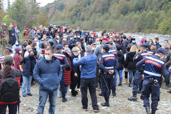 Mahkeme heyetinin keşif yaptığı sırada arbede çıktı 10