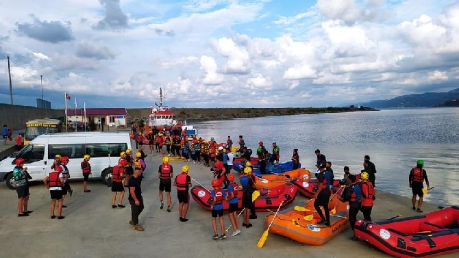 Türkiye Rafting Federasyonu Gelişim Kampı Ardeşen’de Başladı 1