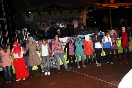 100 Bin Kişi Bu Şenlikleri İzledi – 7 24