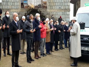 Cumhurbaşkanı Erdoğan'ın yeğeni Ahmet Erdoğan'ın cenazesi topr