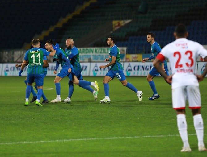 Çaykur Rizespor - Frapot TAV Antalyaspor Maçı Fotoğrafları 10