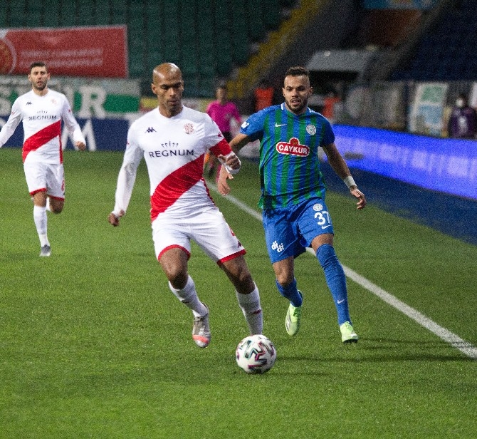 Çaykur Rizespor - Frapot TAV Antalyaspor Maçı Fotoğrafları 18