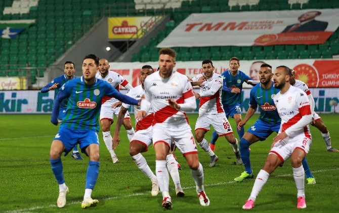 Çaykur Rizespor - Frapot TAV Antalyaspor Maçı Fotoğrafları 6