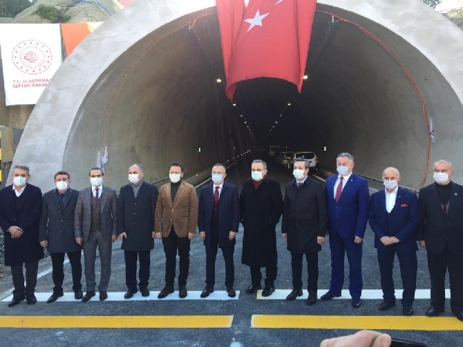 Salarha Tüneli'nin ilk tüpü hizmete açıldı. 33