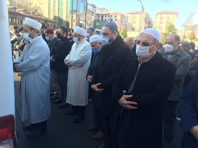 Çaykaralı Mehmet Köseoğlu Hocaefendi, Rize’de kılınan cenaze namazının a 31