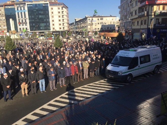 Çaykaralı Mehmet Köseoğlu Hocaefendi, Rize’de kılınan cenaze namazının a 65