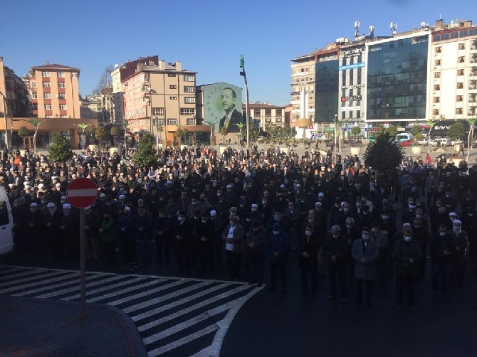 Çaykaralı Mehmet Köseoğlu Hocaefendi, Rize’de kılınan cenaze namazının a 94