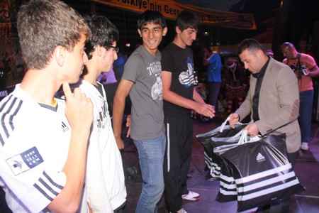 100 Bin Kişi Bu Şenlikleri İzledi – 10 135