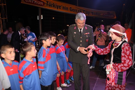 100 Bin Kişi Bu Şenlikleri İzledi – 10 143