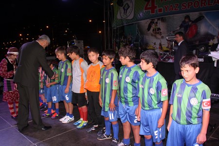 100 Bin Kişi Bu Şenlikleri İzledi – 10 148