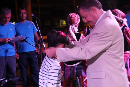 100 Bin Kişi Bu Şenlikleri İzledi – 10 198