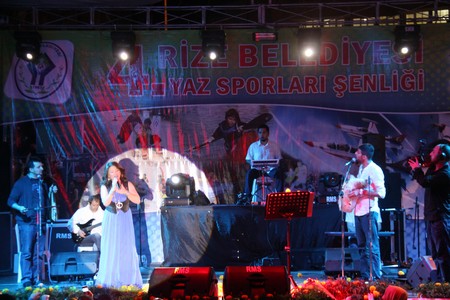 100 Bin Kişi Bu Şenlikleri İzledi – 10 222