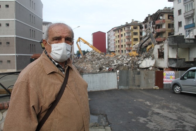 Rize'de kentsel dönüşüm çalışmaları kapsamında yıkımlar sürüyor 1