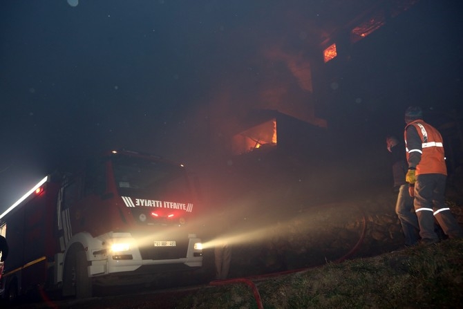 Araklı'daki yangın 6 saatte kontrol altına alındı 12