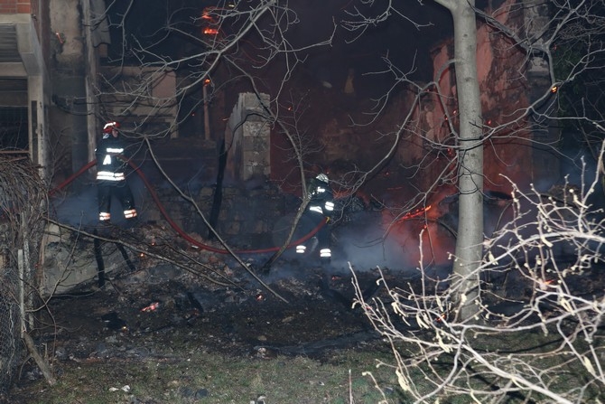 Araklı'daki yangın 6 saatte kontrol altına alındı 19