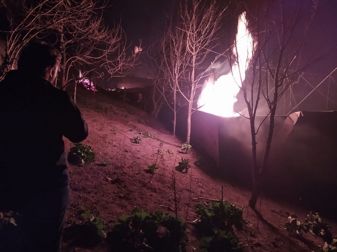 Araklı'daki yangın 6 saatte kontrol altına alındı 27