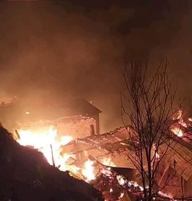 Araklı'daki yangın 6 saatte kontrol altına alındı 35