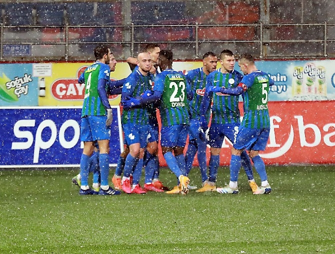 Çaykur Rizespor - Gaziantep FK Maçından Kareler 17