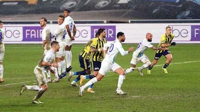 Fenerbahçe - Çaykur Rizespor Maçından Kareler 32