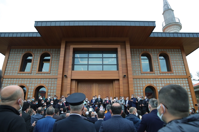 Cumhurbaşkanı Erdoğan, RTEÜ'de Cami Açılışını Gerçekleştirdi 13