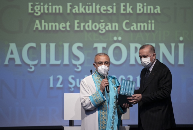 Cumhurbaşkanı Erdoğan, RTEÜ'de 2 Fakültenin Ek Binasının Açılışını  19